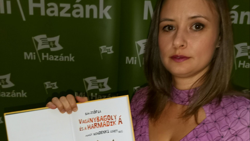 Újabb mesekönyvet tépett darabokra Dúró Dóra