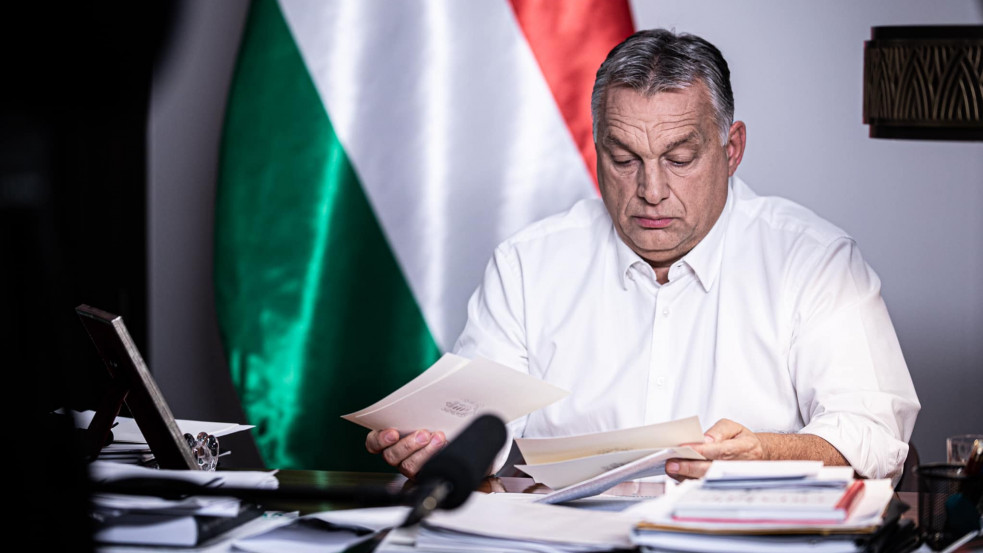 "Éjfélig mindenkinek haza kell érnie" - rendkívüli korlátozásokat jelentett be Orbán