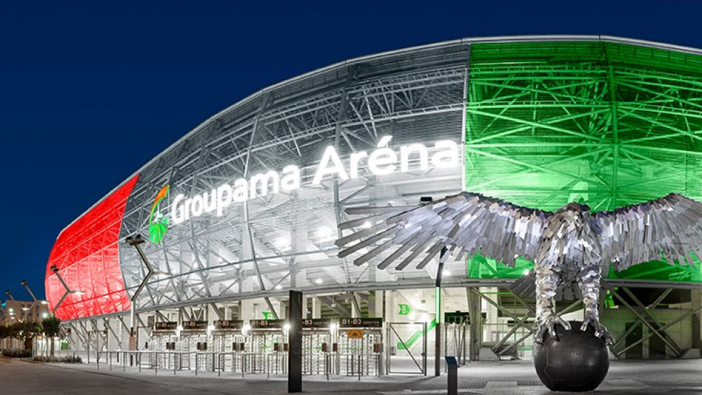 Itt a csattanós válasz: piros-fehér-zöldbe fog öltözni a Groupama Aréna a magyar meccs idejére