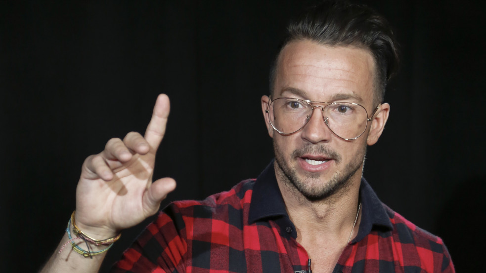 Mi vezetett Carl Lentz bukásához?