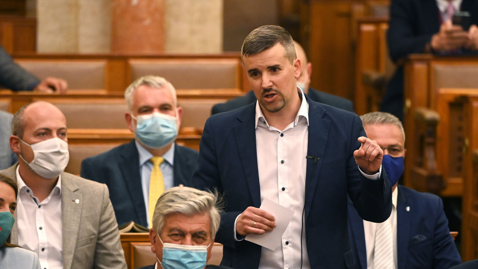 "Nem olyan országot akarunk, ahol csak egy vélemény elfogadott" - Jakab Péter reagált az LMBT-párti gyűlöletcunamira