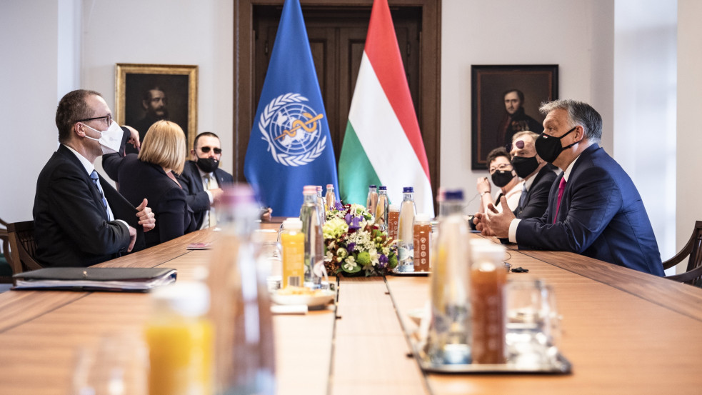 "Lenyűgözött mindaz, amit itt tapasztaltam" - magyar egészségügyi vezetőkkel, majd Orbánnal is találkozott a WHO európai igazgatója