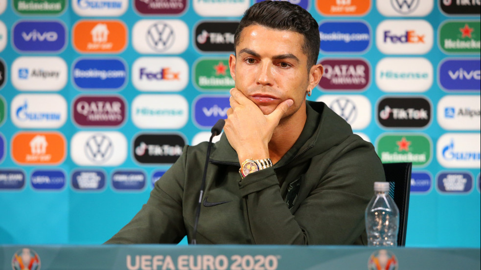 Ronaldo nagyon örül a teltháznak, pályán Lewandowskiék, cseh győzelem