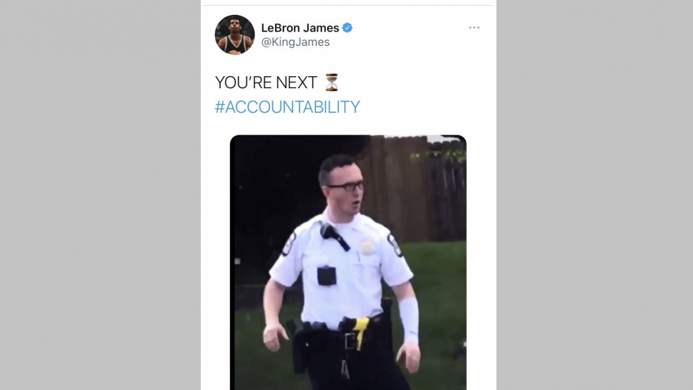 "Te vagy a következő" - fotóval fenyegetett meg egy rendőrt LeBron James a Floyd-per után
