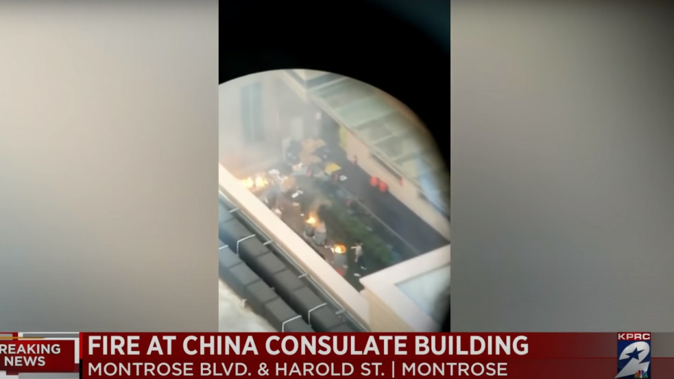 Kína bosszút esküdött miután houstoni konzulátusának bezárására kényszerült