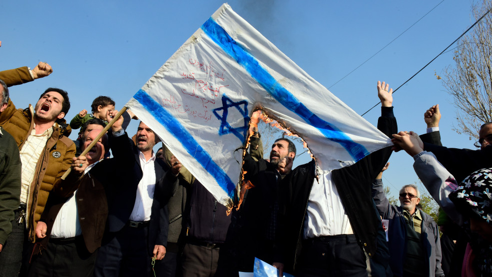 Sajtóhír: Izrael 20 éven belüli elpusztítására szólította fel a kormányt az iráni parlament