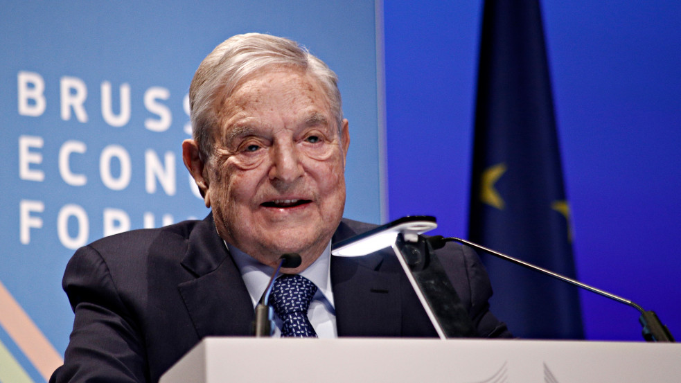 Soros: Európának fel kell lépnie Magyarországgal és Lengyelországgal szemben