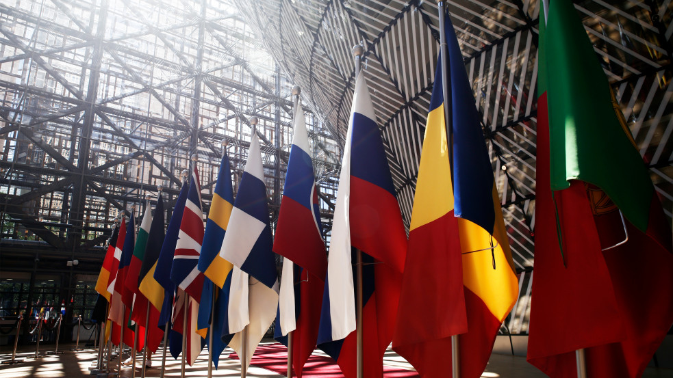 Párizs: A csúcstalálkozó tétje az, hogy az EU 21. századi nagyhatalom lesz-e