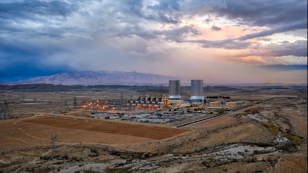 Irán új atomlétesítményt épít a natanzi hegyek gyomrában