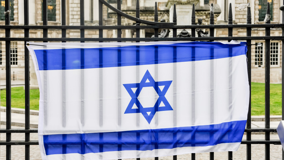 Izraeli nagykövetek kiutasítását indítványozta Írországból és az Egyesült Királyságból Belfast