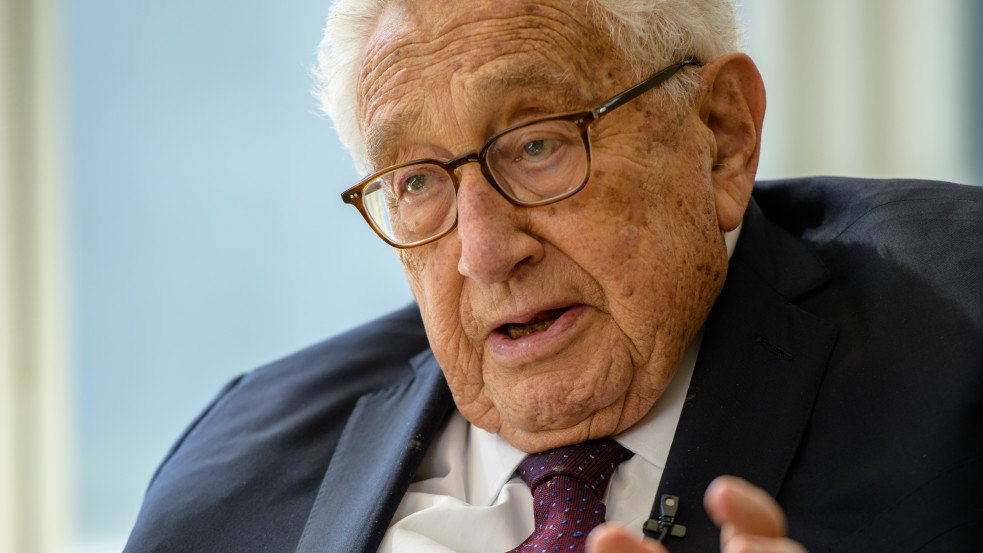 Kissinger szerint Bidennek Trump "brilliáns" Közel-Kelet politikáját kellene továbbvinnie