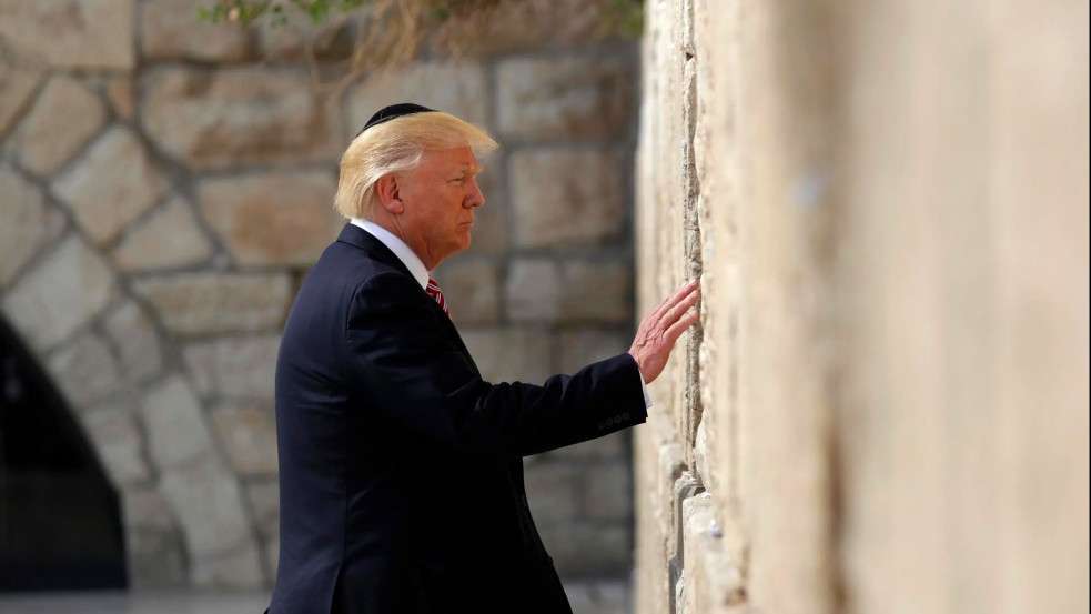 Trump határozottan kiállt Izrael mellett, kőkeményen beszólt a Biden-kormánynak is