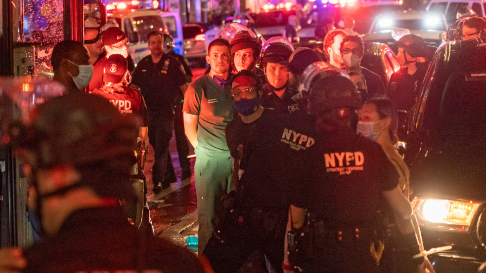 Harc a békéért: Szövetségi rendőrök csapnak össze az erőszakos tüntetőkkel Amerika nagyvárosaiban