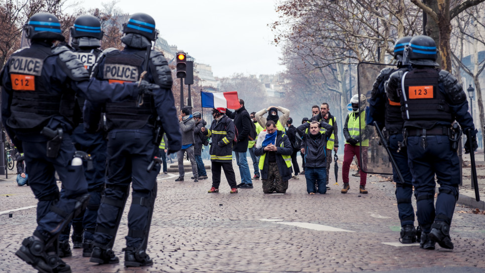 Gyilkosság megrendelésre? Apró részletességgel tervelték ki a francia tanár lefejezését