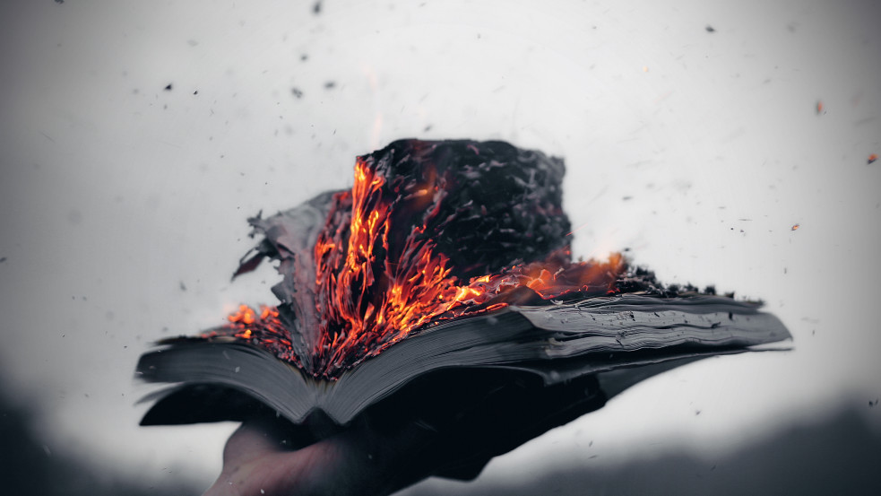 Lehet-e véleménynyilvánítás egy könyv megsemmisítése?