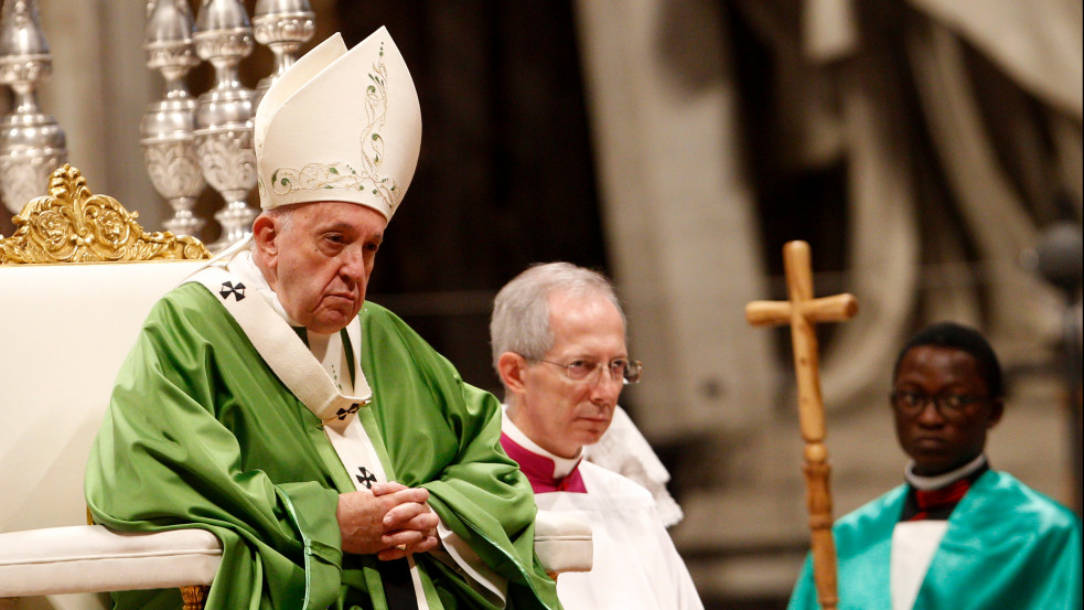 Rendkívüli fájdalmai vannak, Ferenc pápának le kellett mondania az újévi misét