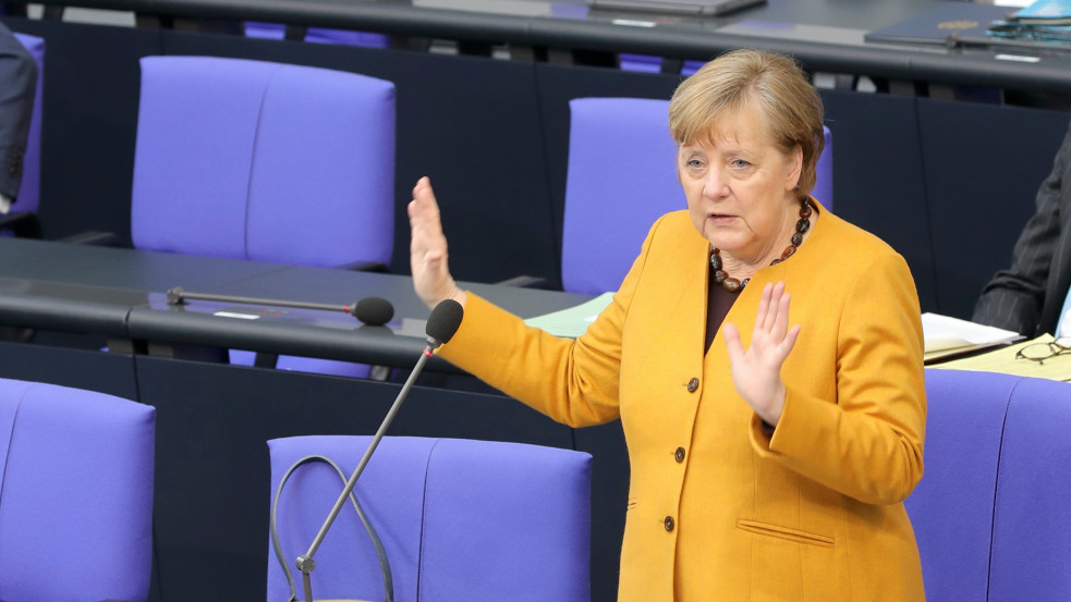 Merkel szerint Németországnak el kellene ismernie a kínai oltást