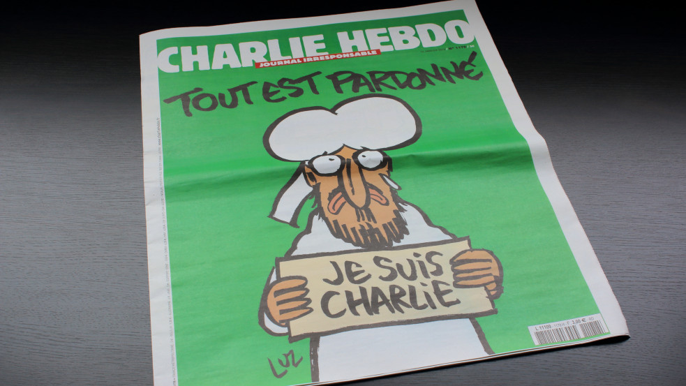 Újra publikálja hírhedt Mohamed-karikatúráit a Charlie Hebdo