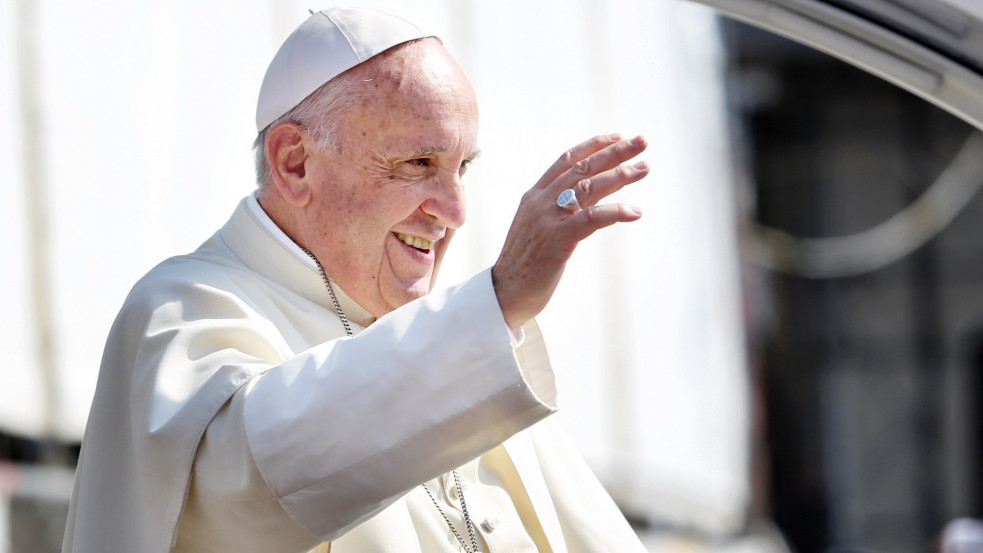 "Nem jelent veszélyt a kereszténységre a migráció" - állítja Ferenc pápa új, "Álmodjunk" című könyvében