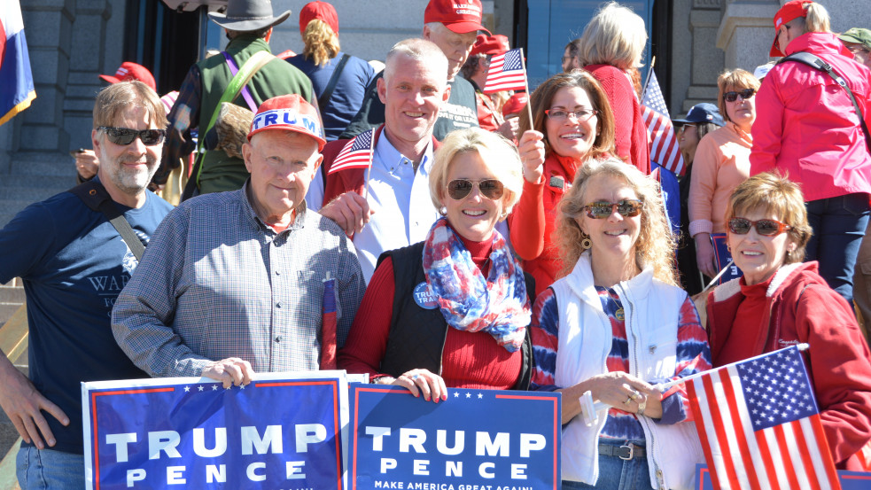 "Vissza kell mosni a Trump-szavazók agyát" - javasolja az amerikai főáramú média több képviselője