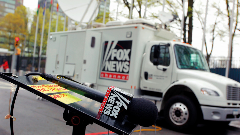 Mi áll a Fox News balratolódásának hátterében?