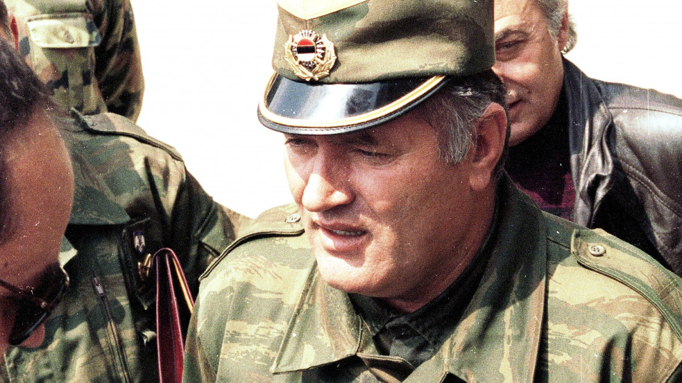 Hágai bíróság előtt a "balkán mészárosa", Ratko Mladics