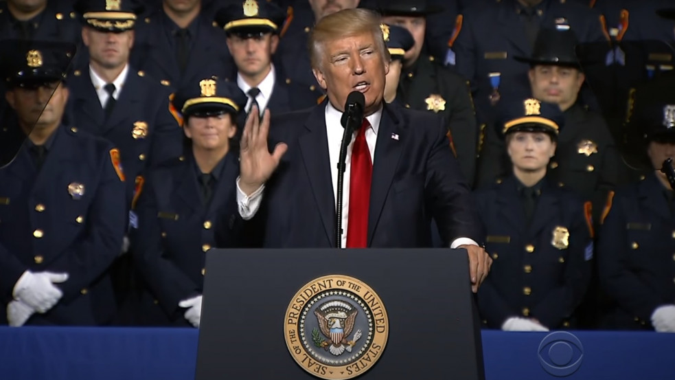 Obama után most Trumpot támogatják a rendőrök a választási kampányban