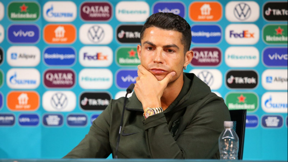 Ronaldo mozdulata miatt bukott 4 milliárd dollárt a Coca-Cola