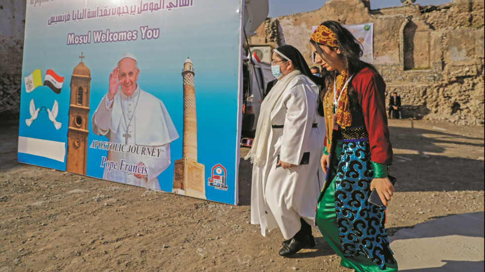 Mit üzen Ferenc pápa iraki látogatása?