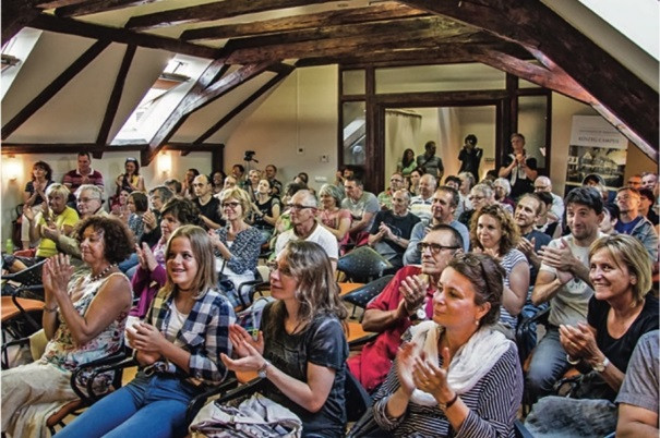 Egy nyári egyetem hallgatósága az Európa-házban (fotó: FTI)