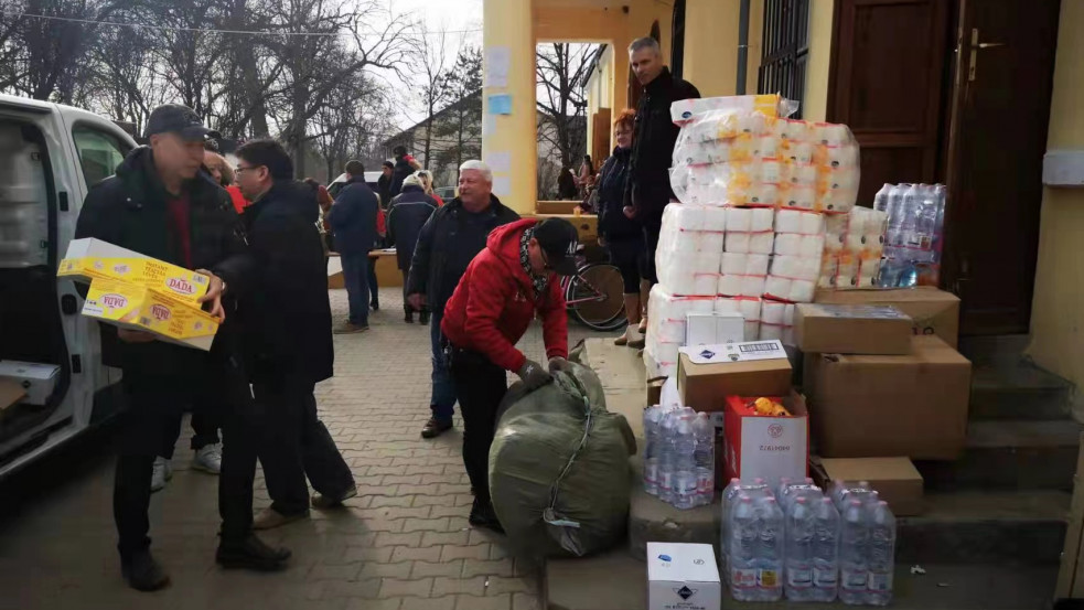 Magyarországi kínaiak is részt vesznek az ukrán menekültek segélyezésében (x)
