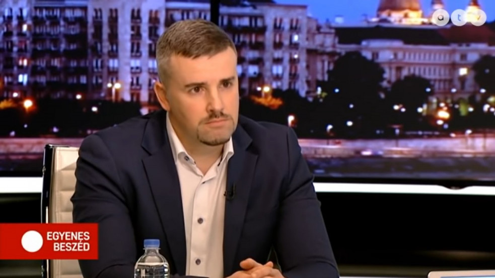 Jakab Péter bejelentette: kilép a Jobbikból