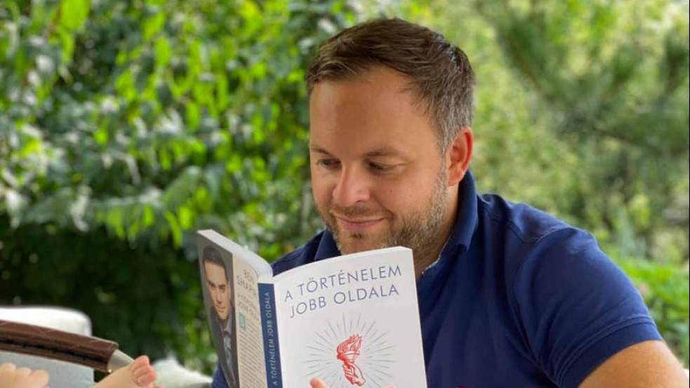 Ben Shapiro legújabb könyvével töltődött fel a hétvégén Orbán Balázs