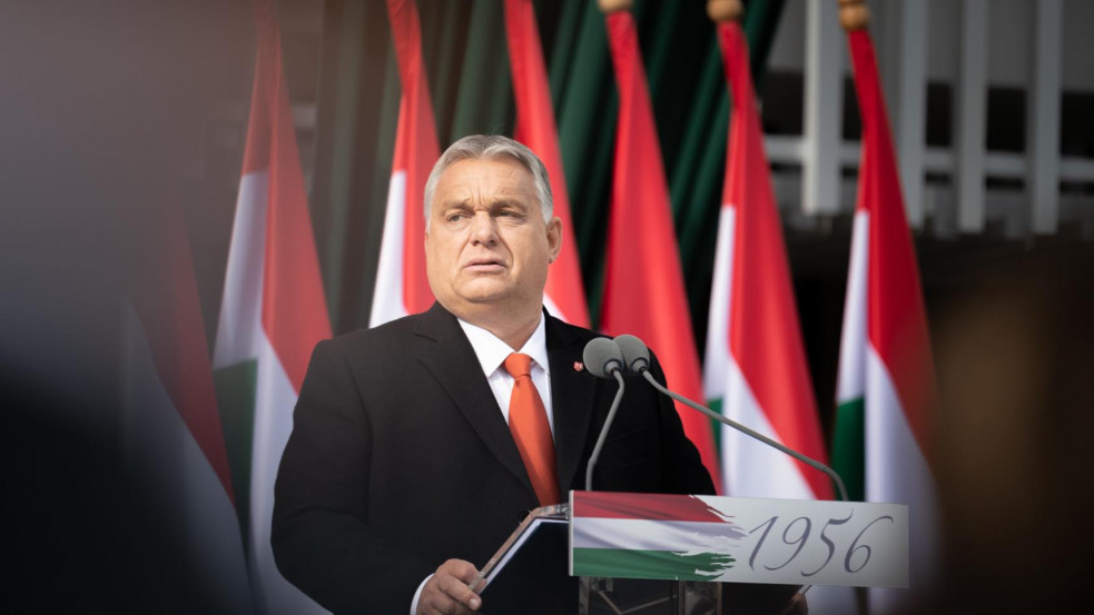 Egyre nagyobb a felháborodás Orbán sálja miatt - megszólalt Ausztria, Szlovákia és Csehország is