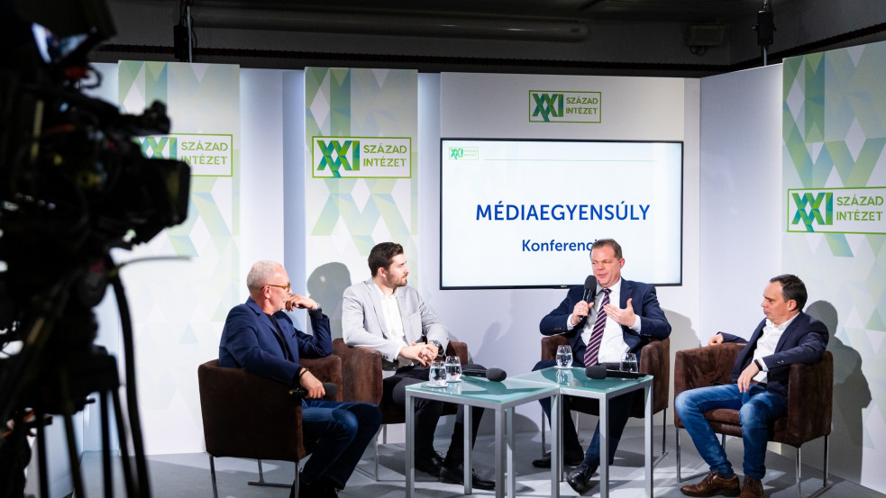 „Megjelent a plebejus újságírás” - a XXI. század Intézet rendezett konferenciát a változó médiavilágról