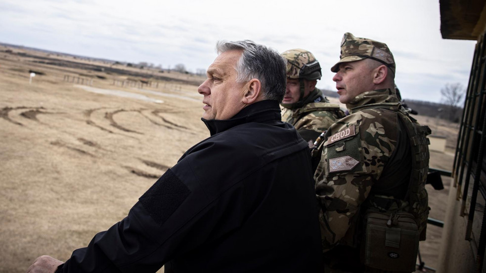 „A hadiipar fejlesztése az európai szankciós válság ellenére sem lassulhat” – Orbán a Rheinmetall vezetőjével tárgyalt 