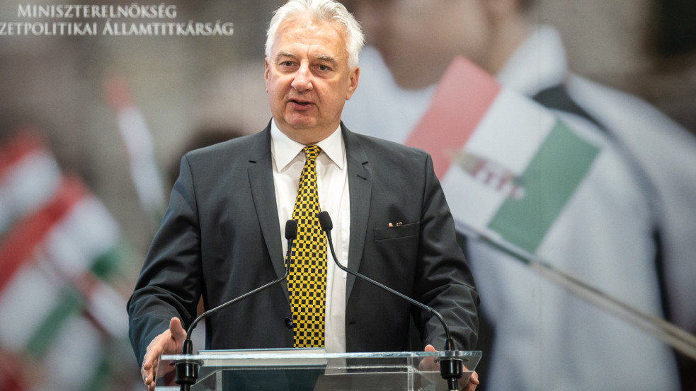 Nők 40: Így módosítja a Fidesz a nyugdíjtörvényt a bíróság transzpárti döntése után