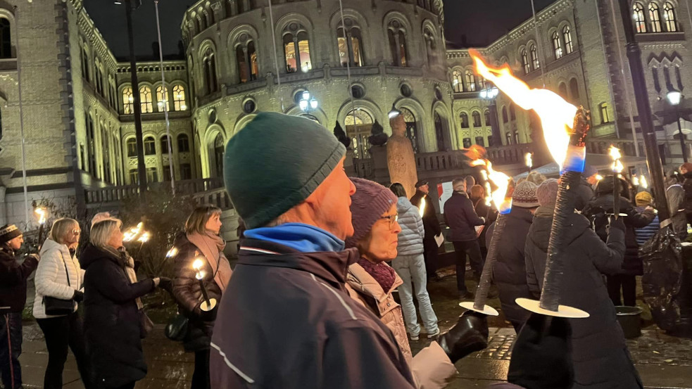 „Meg kell duplázni az elkötelezettséget” - Ezrek vonultak fel az üldözött keresztényekért Norvégiában