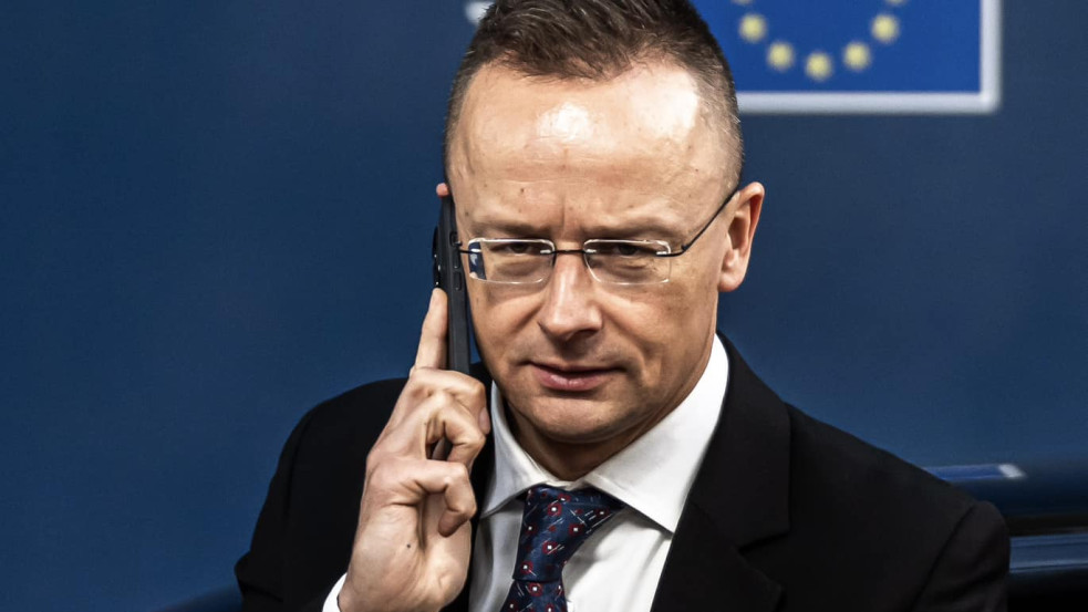 Robbantásos merénylettel fenyegették meg Szijjártó Pétert az ukrajnai útja előtt