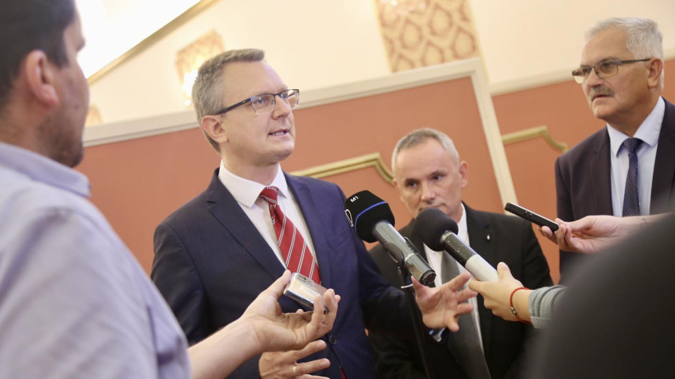 „Zéró tolerancia az antiszemitizmusra” - reagált a belügy a Hamasz-párti provokációra, előállítottak egy 26 éves tunéziait
