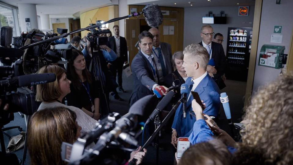 Felvették a Néppárt frakciójába a Tisza Pártot, a KDNP távozik