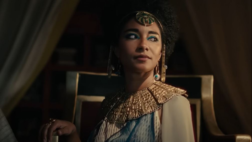 Botrány a Netflix új Kleopátra-filmje miatt: fekete színésznővel játszatták el a főszerepet