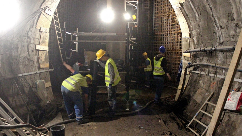 Negyedév csúszásban a 3-as metró teljes szakaszának átadása
