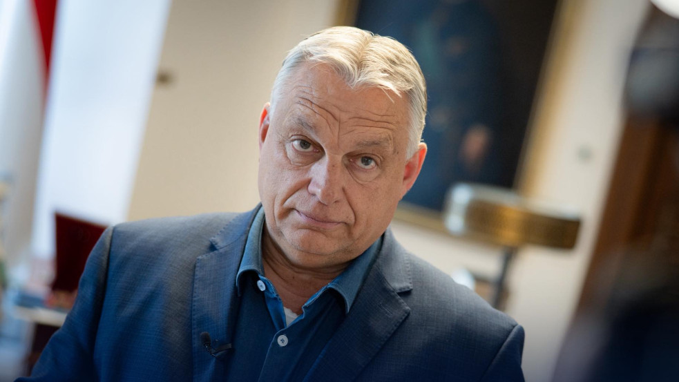 Orbán Davosba utazik Trump meghívására