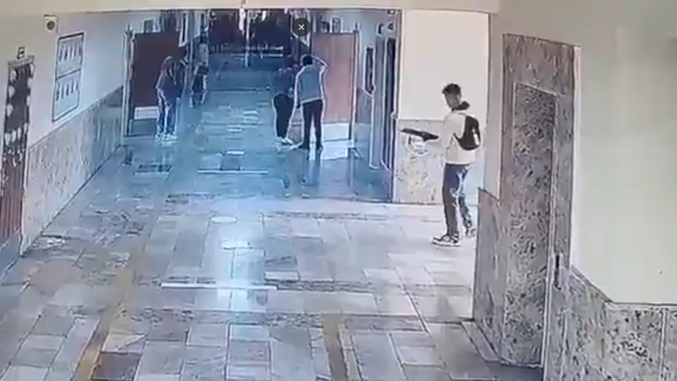 Volt diák kezdett lövöldözni egy török középiskolában, legalább 16-an megsérültek