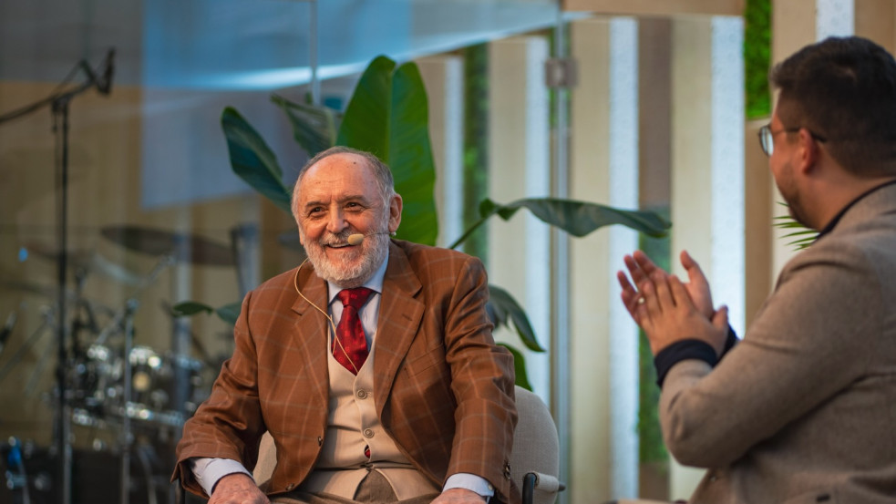 Németh Sándor: Aggasztó, hogy pótvallás kezd lenni a politikáért való rajongás