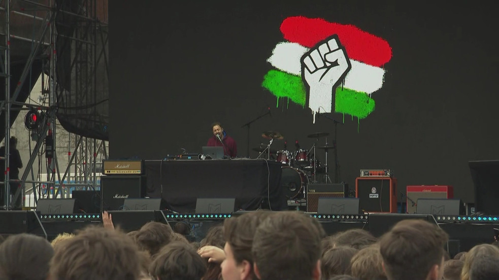 Hit Gyülekezete: Bontsunk vagy építsünk?