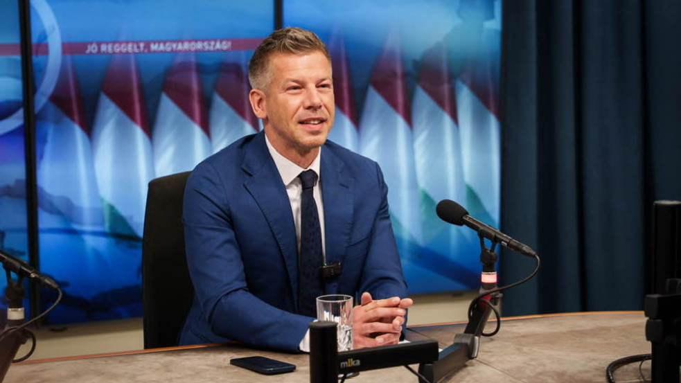 Magyar Péter: marad az üzemanyagoknál a védett ár az új kormány megalakulása után is