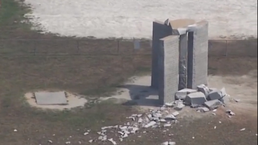 Annyi az "amerikai Stonehenge-nek": Rejtélyes robbanás pusztította el a New Age oszlopait Georgiában 