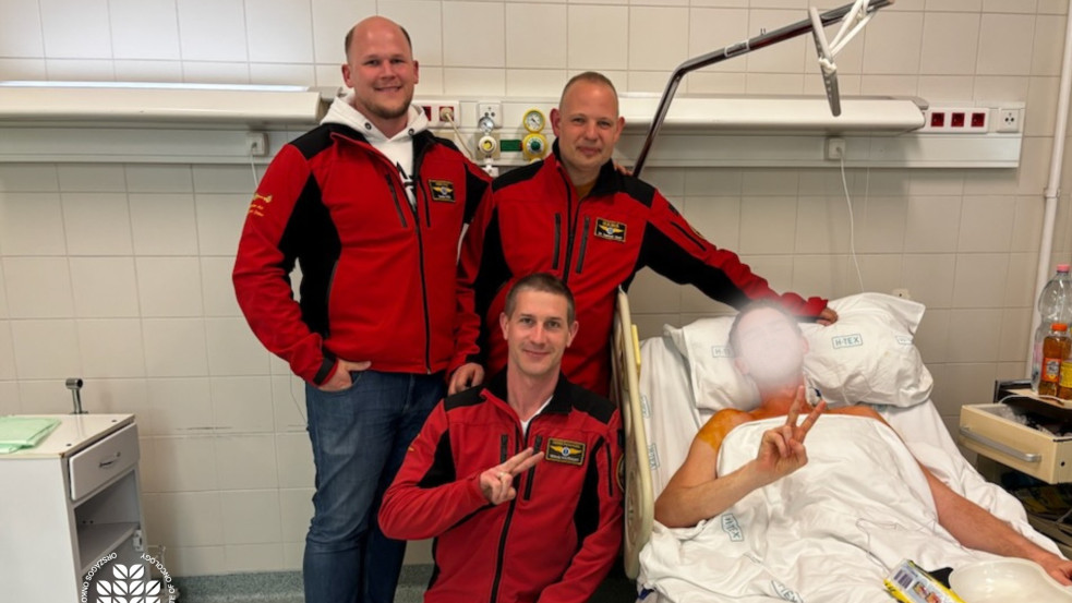 7 perc alatt, a nyílt utcán varrta össze egy férfi dobogó szívét az Onkológiai Intézet főorvosa - videó